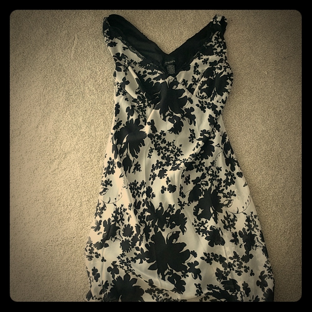 Alyn Paige Dress
